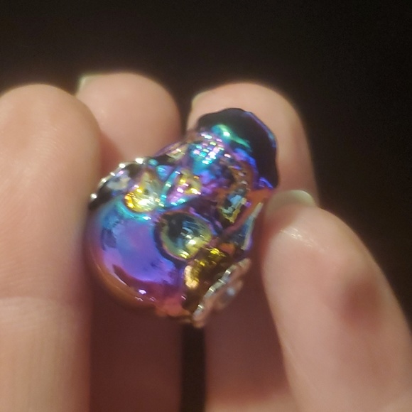 New Rainbow Titanium Hematite Skull Pendant. - Picture 7 of 7
